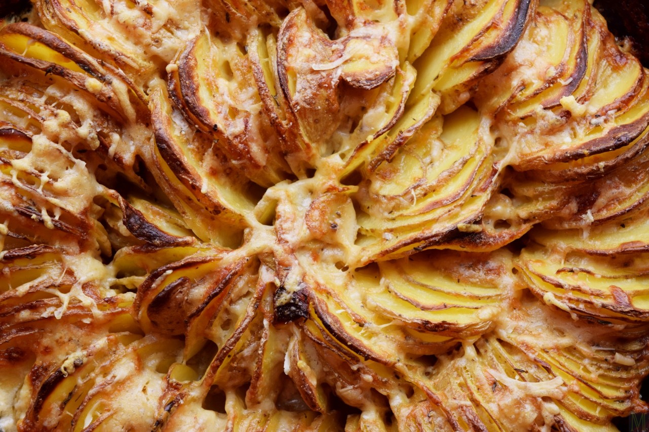 Cast Iron Skillet Hasselback Potato Gratin Recipe Make It Like A Man 